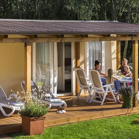Tatil parkı Maistra Polari Mobile Homes 4*