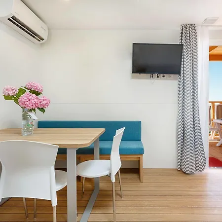 Maistra Polari Mobile Homes Tatil parkı 4*